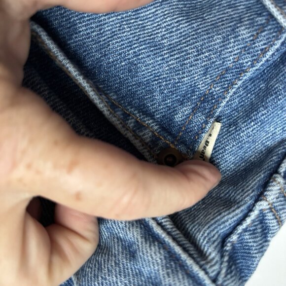 LL Bean Jeans Mens 38x28 Crisp Clean Blue Denim Natural Fit Straight Leg - Picture 4 of 11